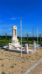 Le monument aux morts<br>Auberville-la-Renault